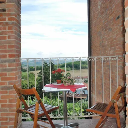 Ferienwohnung San Secondo 100s Appartement